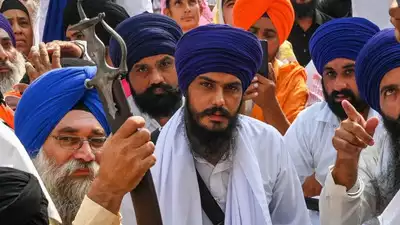 Amritpal Singh and uncle Harjit Singh arrested by Punjab police