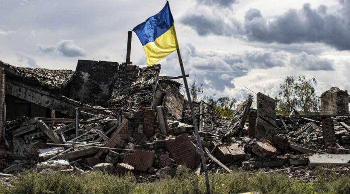 Ukraine forces dig new trenches to hold back Russians attackers
