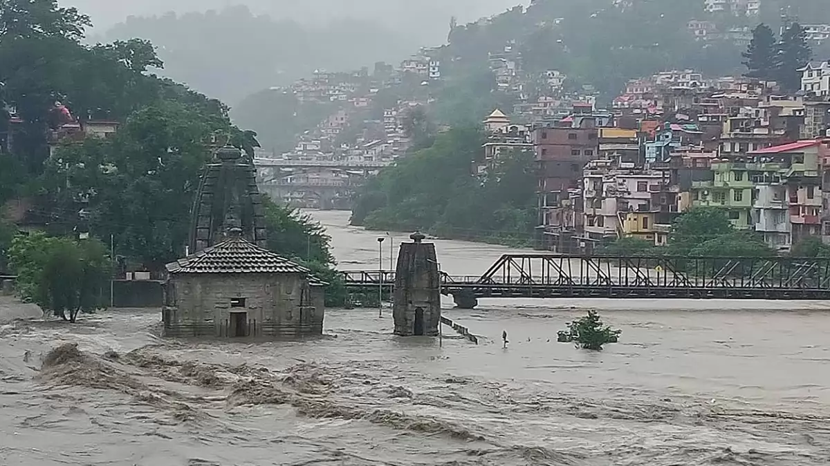 Floods Himachal: CM urges people to stay at home, Kharge seeks aid from PM Funds