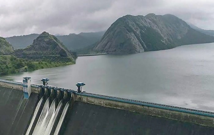 manimuthar-dam-reaches-capacity,1000-cubic-feet-water-released-into-thamirabarani-river