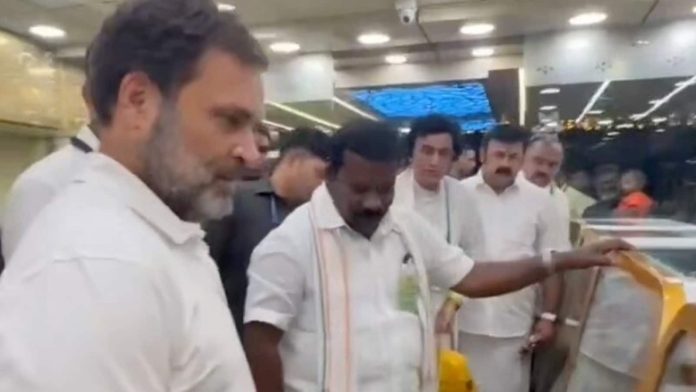 rahul-gandhi-buys-mysore-pak-from-sweet-shop-in-tamil-nadu-for-‘brother’-mk-stalin.-watch