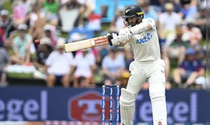 <b>new-zealand-dominates-england,-takes-commanding-340-run-lead-in-third-test</b>