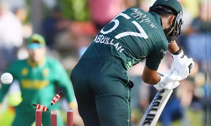 <b>historic-duck:-pakistan-opener-makes-unprecedented-cricket-record-in-odi-series</b>