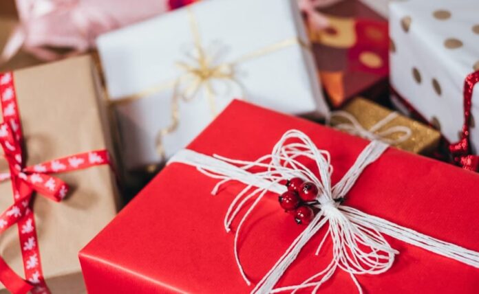 <b>swiggy’s-innovative-hiring:-introducing-the-role-of-‘gifting-curator’</b>