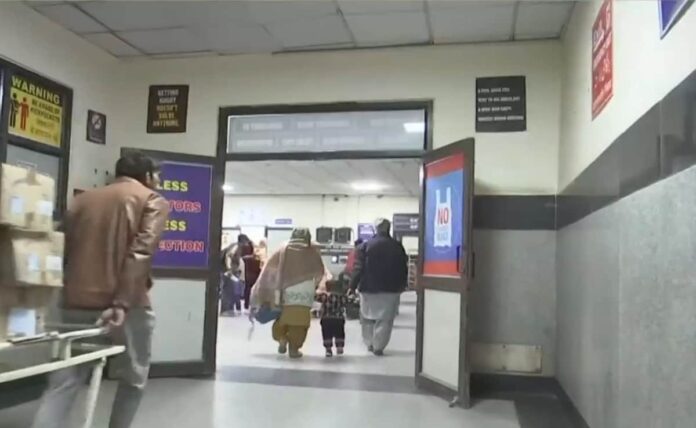 <b>authorities-unravel-cause-of-deadly-“mystery-illness”-in-jammu-and-kashmir’s-rajouri</b>