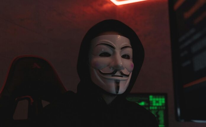 ###-russian-cybercriminals-utilize-microsoft-teams-to-target-uk-businesses:-new-threat-surfaces