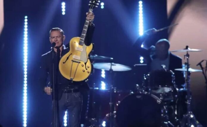 <h1>massive-sewage-backup-halts-bryan-adams-concert-in-perth,-australia,-fans-to-get-refunds</h1>