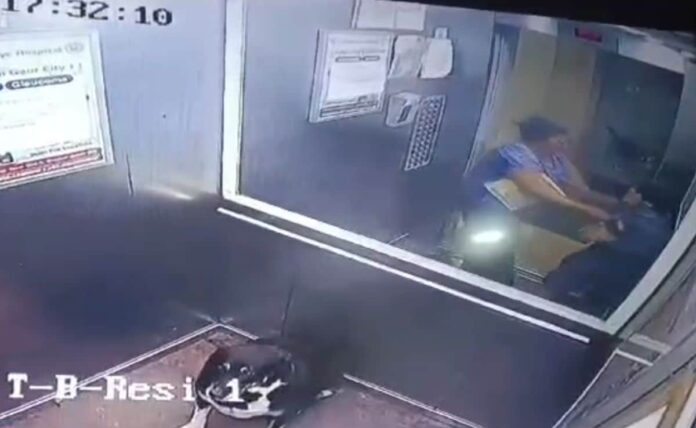<b>unleashed-chaos:-boy-attacked-for-asking-woman-to-leash-dog-in-elevator</b>