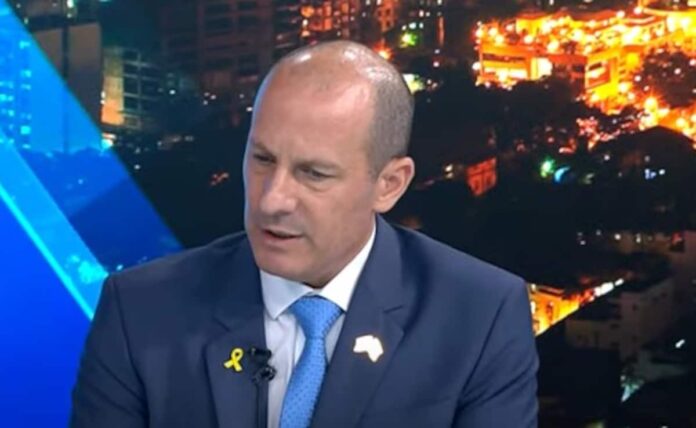 <b>israeli-ambassador-outlines-two-paths-for-hamas-amid-ongoing-gaza-conflict</b>