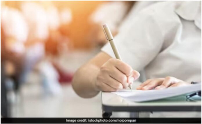 <b>jee-main-2025-session-2-exam-kicks-off:-what-you-need-to-know!</b>