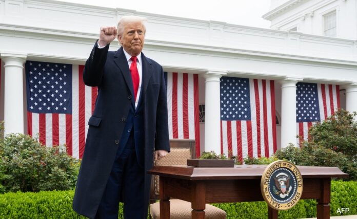 <b>trump’s-defiance-amid-trade-frenzy:-a-look-at-the-president’s-weekend-getaway-and-its-implications</b>