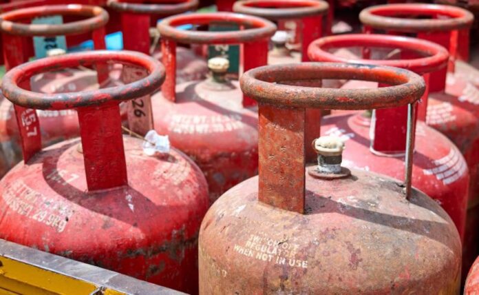 <b>cooking-gas-prices-surge:-lpg-cylinder-costs-increase-by-rs-50-for-all-users</b>