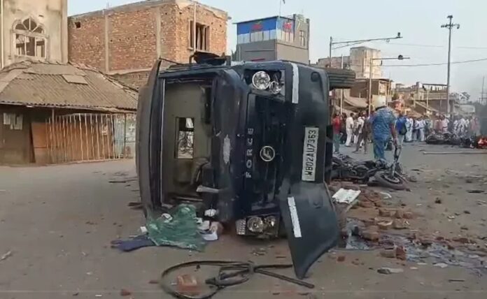 <b>bengal’s-waqf-law-protests-escalate-into-violence-in-south-24-parganas</b>