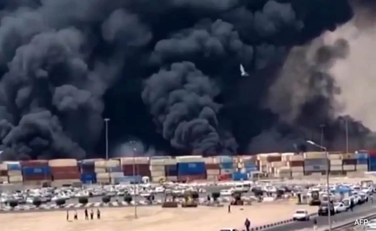 <b>massive-blast-and-fire-at-iran’s-shahid-rajaee-port-injures-over-100</b> <b>massive-blast-and-fire-at-iran’s-shahid-rajaee-port-injures-over-100</b>