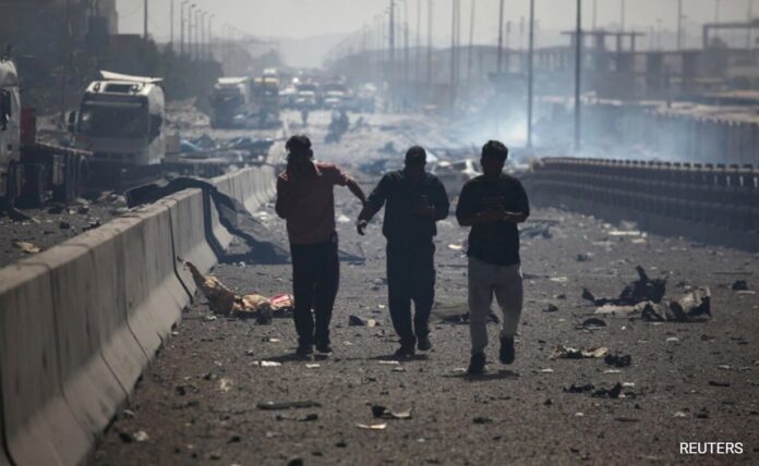 <b>catastrophic-explosion-in-iran’s-bandar-abbas-port-claims-over-28-lives</b>