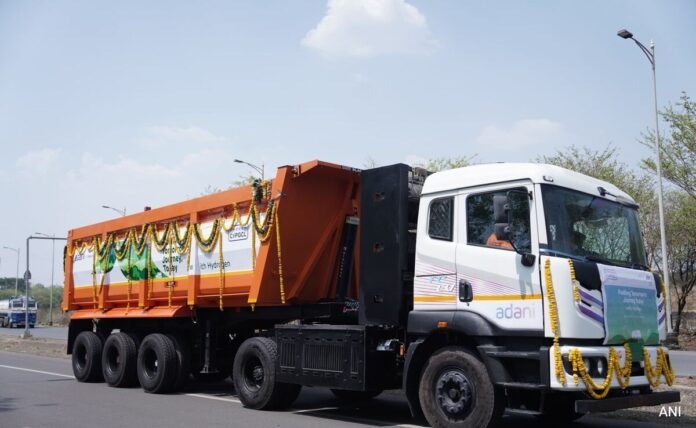 <b>adani-group-launches-groundbreaking-hydrogen-powered-truck-in-chhattisgarh’s-mining-sector</b>