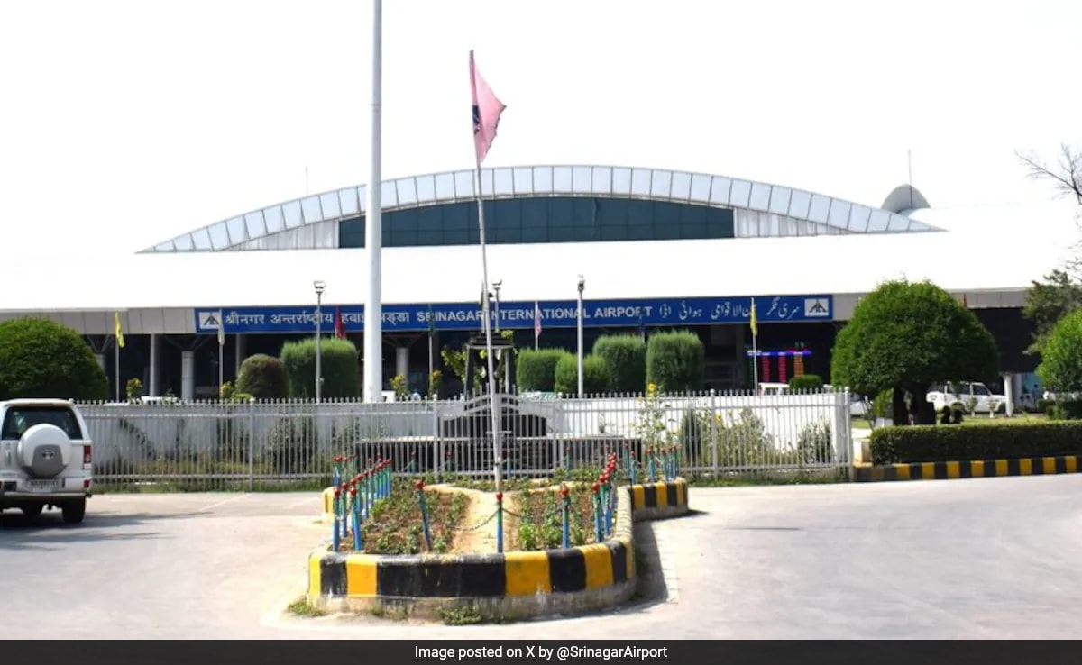 air-travel-resumes:-32-airports-reopen-following-india-pakistan-ceasefire