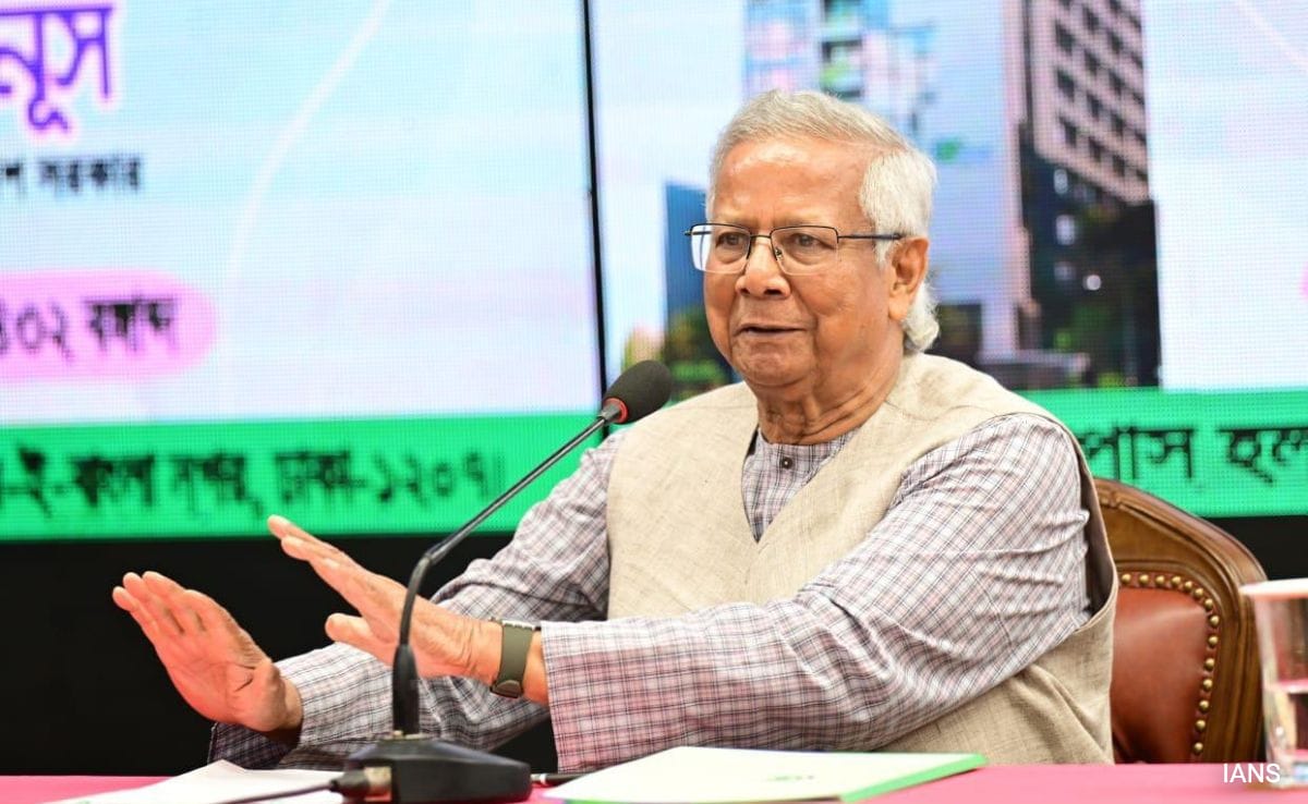 political-turmoil-in-bangladesh:-yunus-aims-to-extend-tenure-amidst-growing-unrest