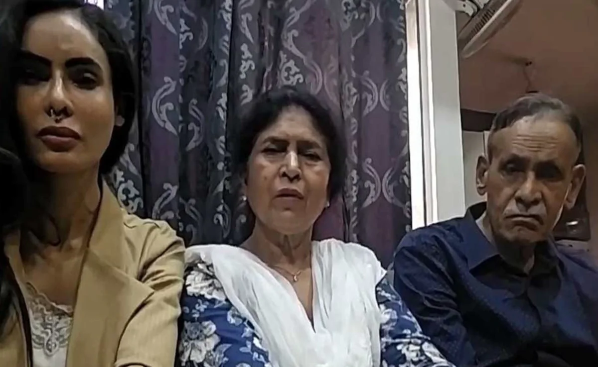 <b>colonel-sofiya-qureshi’s-family-responds-to-controversial-remarks-with-grace-and-poise</b> colonel-sofiya-qureshi’s-family-responds-to-controversial-remarks-with-grace-and-poise