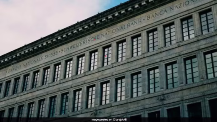 ten-year-decline-in-swiss-bank-deposits-for-major-economies:-a-detailed-insight