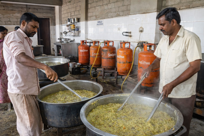 government-school-midday-meal-kitchen-cooking-khichadi-pune-maharashtra
